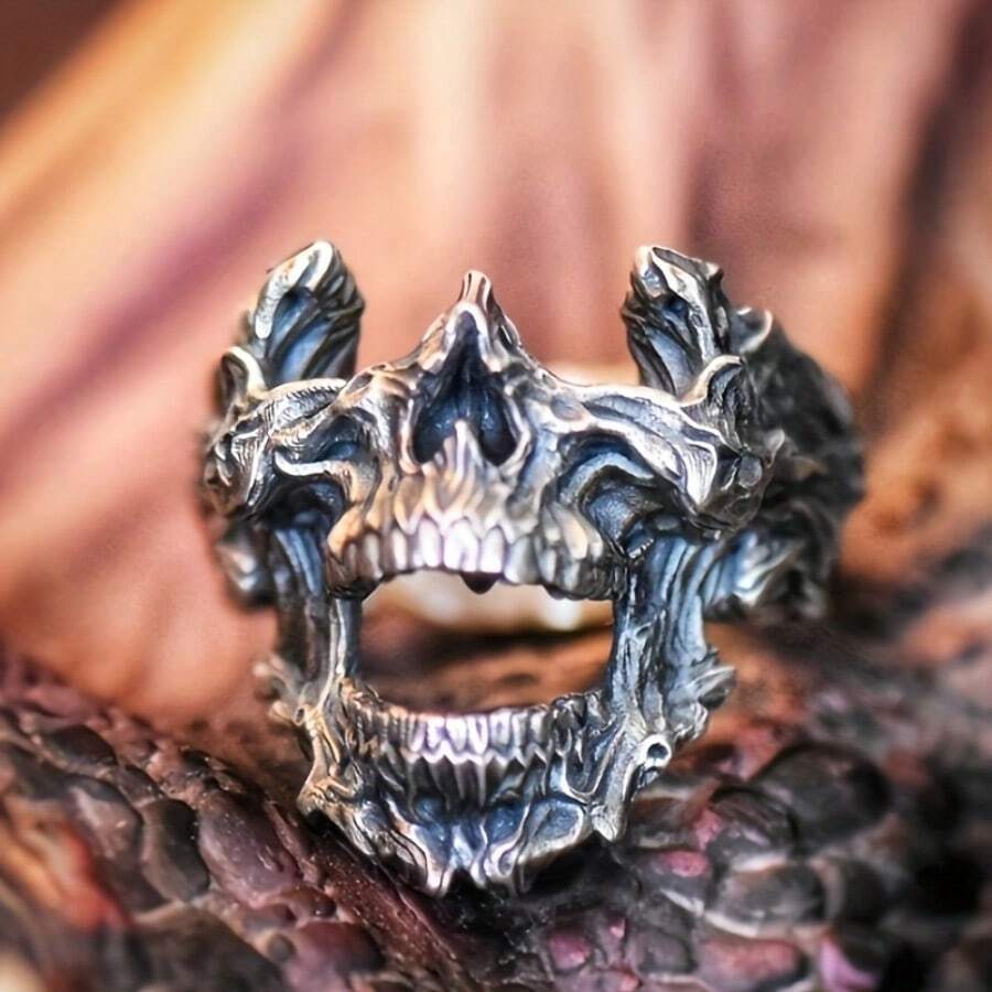 Gothic Skull Ring - Pierścień w stylu vintage gotyckim z